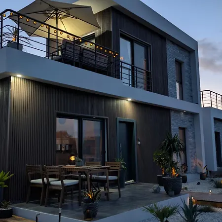 Private In A Evens Mini With Terrace & Garden In Dipkarpaz *