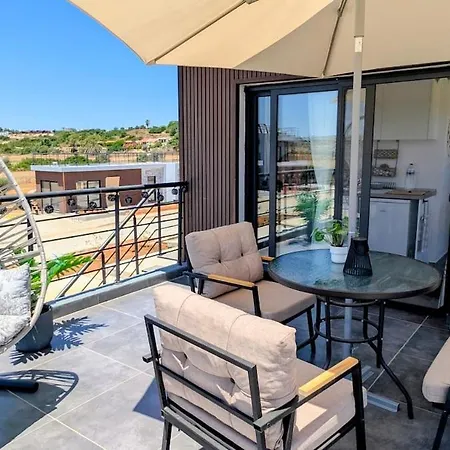 Private In A Evens Mini With Terrace & Garden In Dipkarpaz *