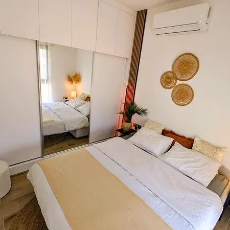 Private In A Evens Mini With Terrace & Garden In Dipkarpaz