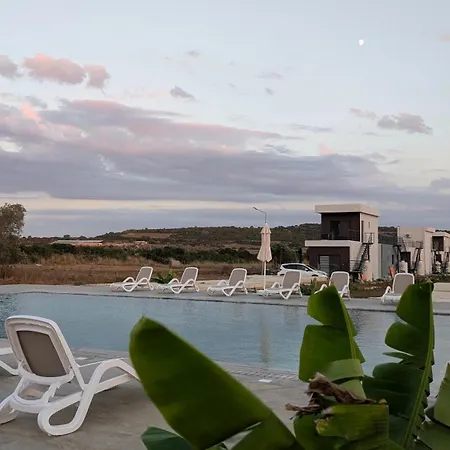 Private In A Evens Mini With Terrace & Garden In Dipkarpaz Apartman *